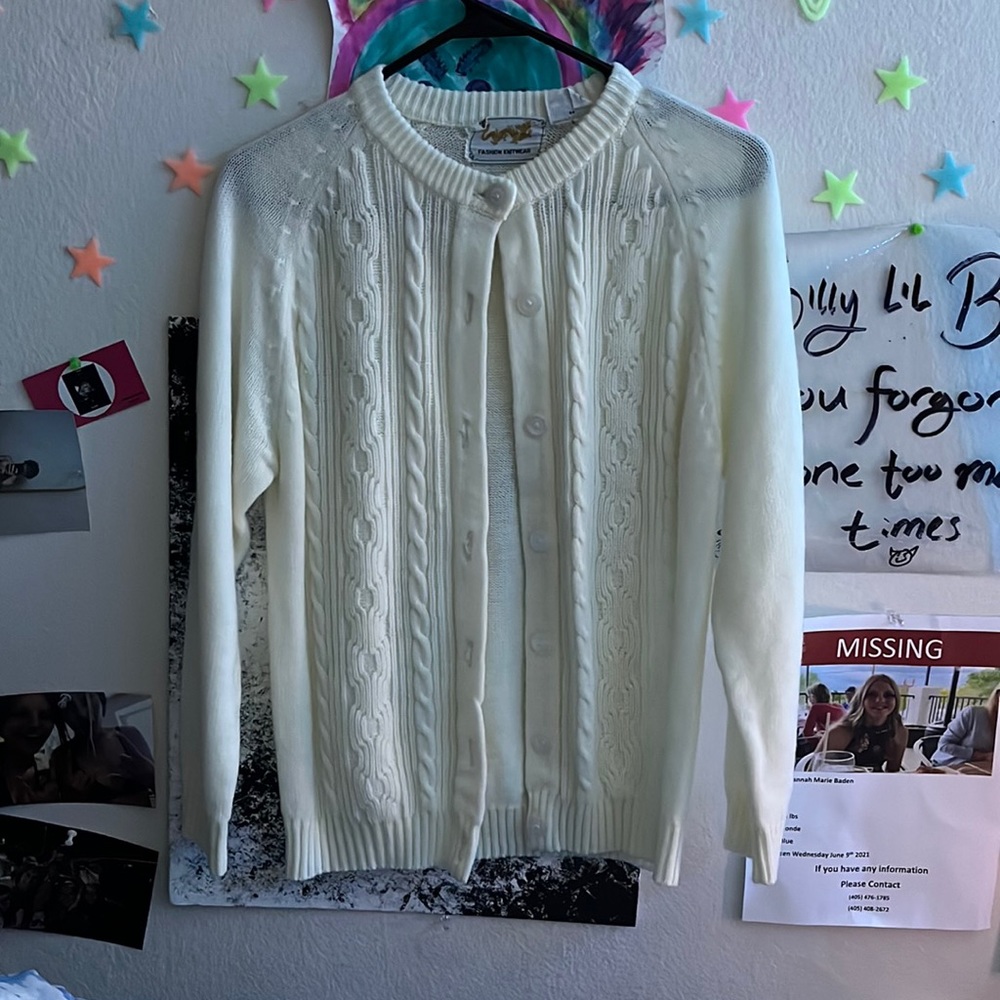 women’s large sweater, worn once, good quality.